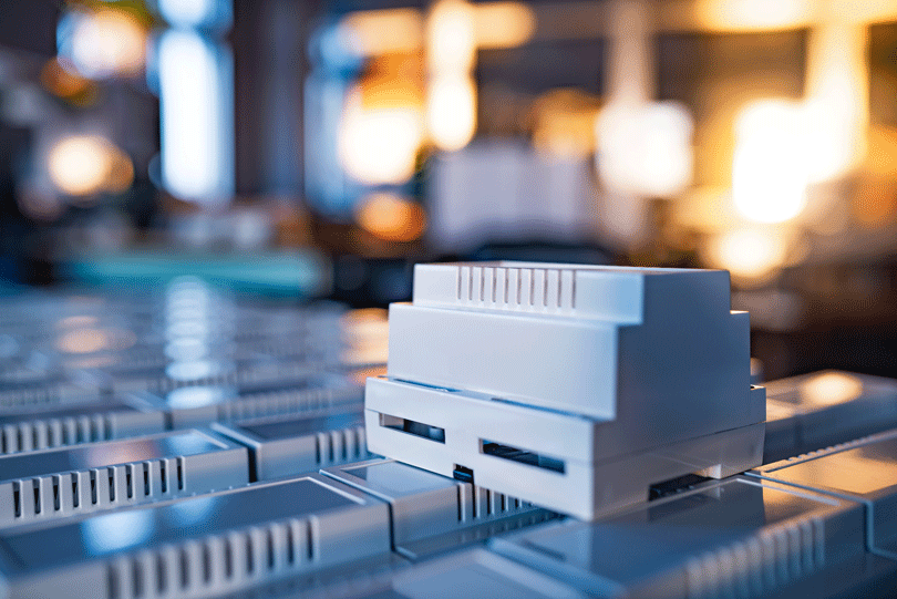 Kunststoffgehäuse für Elektronik - weißes Gerät